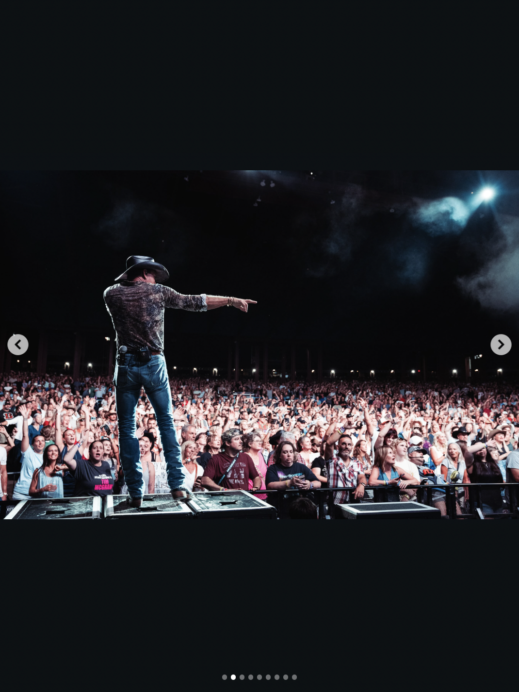 A portrait of Tim MCgraw performing for a crowd in Cincinnati on August 27, 2026 | Source: instagram/thetimmcgraw
